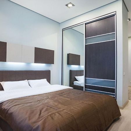 Navit Apartments With Breakfast, Near The Railway Station, The City Center And The Park Киев Екстериор снимка