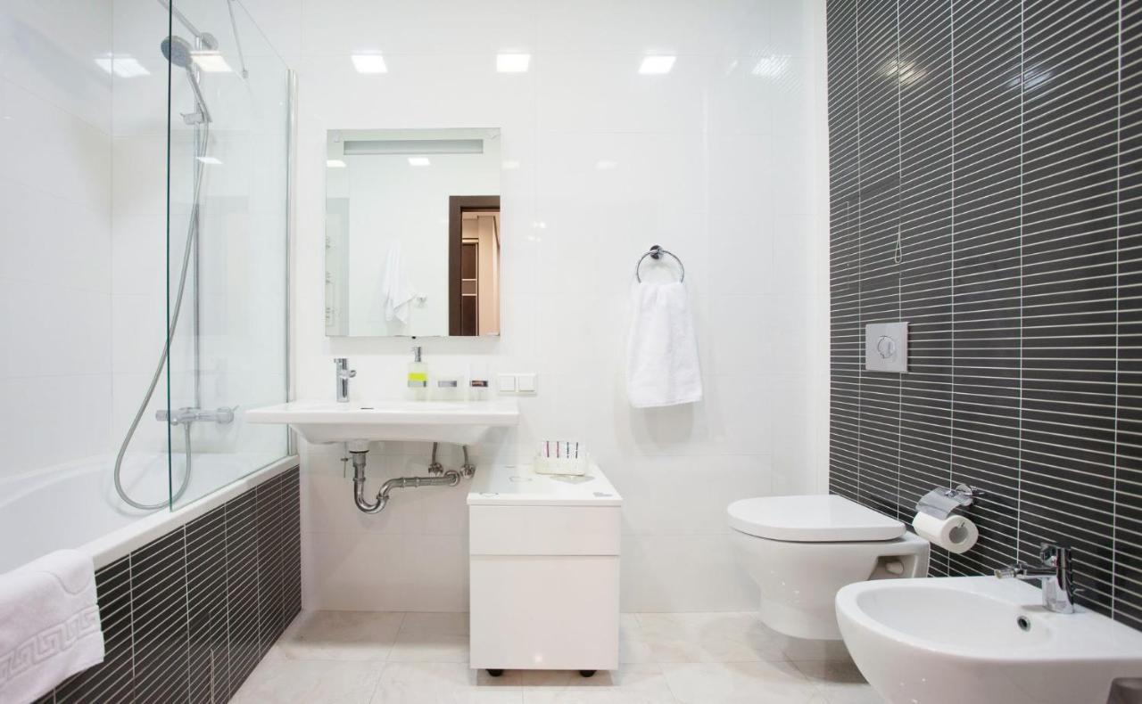Navit Apartments With Breakfast, Near The Railway Station, The City Center And The Park Киев Екстериор снимка