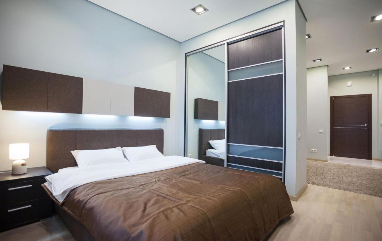 Navit Apartments With Breakfast, Near The Railway Station, The City Center And The Park Киев Екстериор снимка